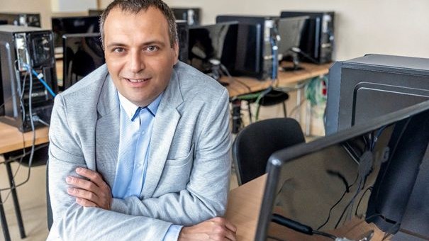 PhD. DSc. Eng. Dominik Strzałka